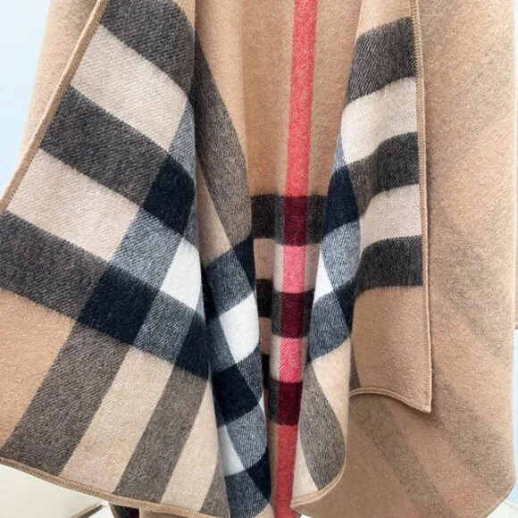 Burberry Reversible Cashmere Checkered Wrap - Picture 5 of 6